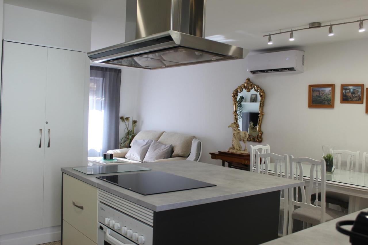 Calle Huelva By Casaturistica Apartment